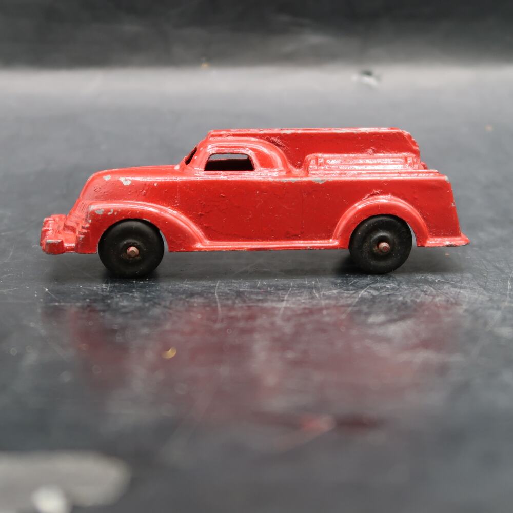 Manoil Diecast Metal Fire Engine Ladder Truck Toy # 709 U.S.A Vintage 4.5”